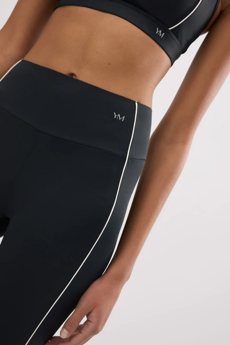 Leggings esportivas longas de compressão com efeito push-up, pretas. - Image 5