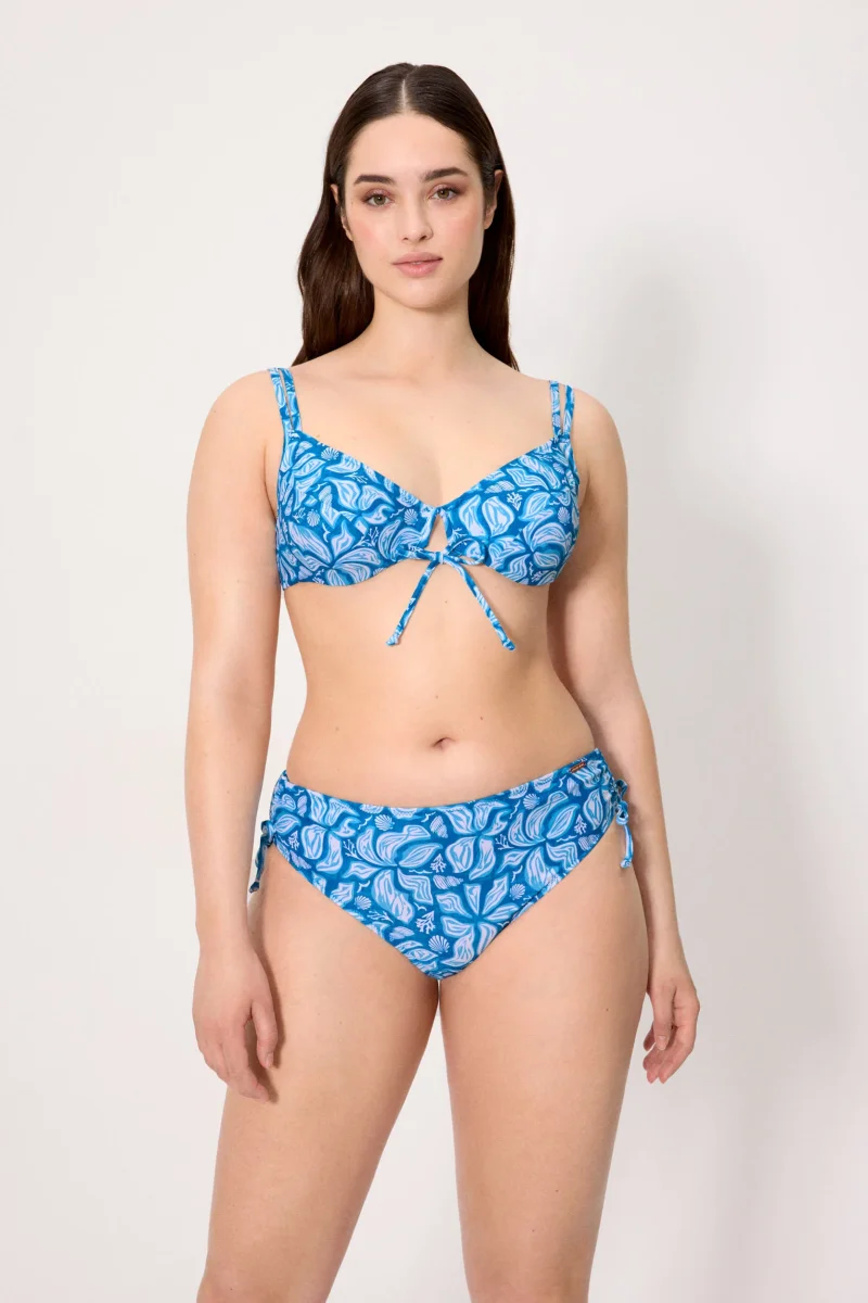 Conjunto de biquíni modelador com estampa floral azul, tamanho C (copo do sutiã). - Image 2