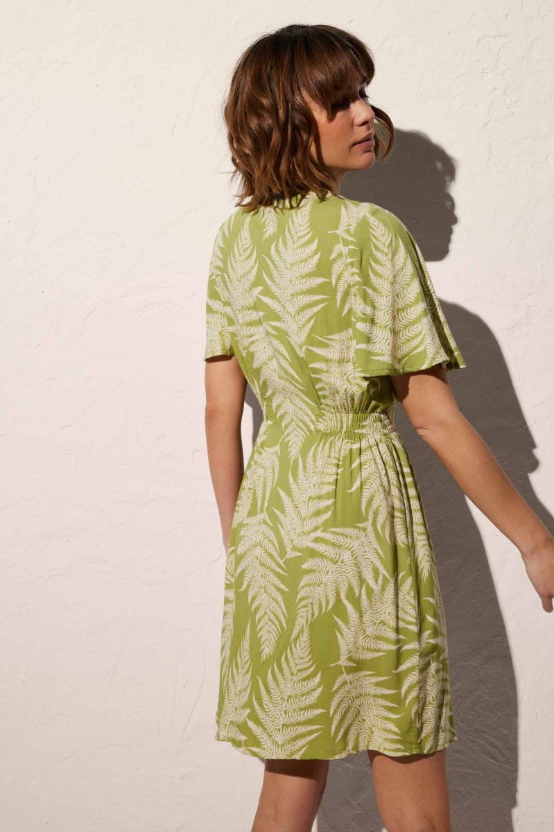 Vestido de praia curto com estampado tropical e botões - Image 4
