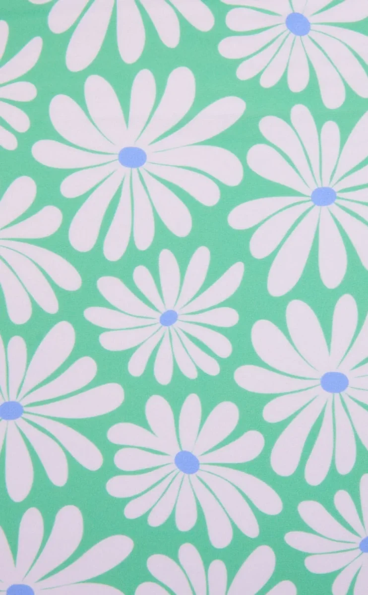 Conjunto de biquíni bandeau com calcinha midi estampa margarida - Image 6